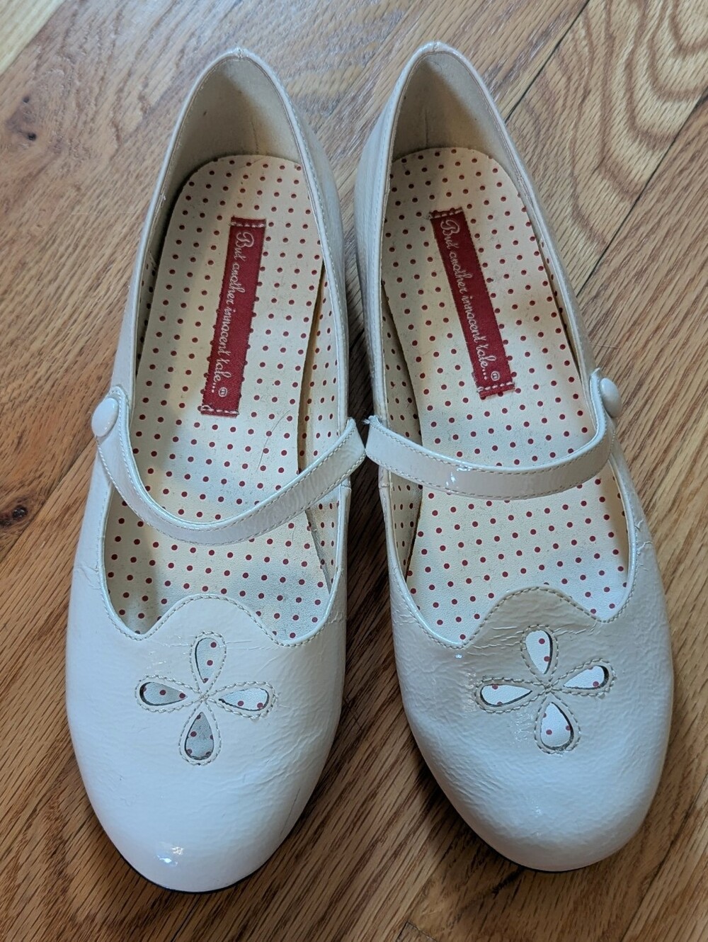 BAIT Ivory Mary Jane's w/ Flower Cut-Out Flats Size 8